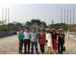 Khoa Sư phạm Tự nhiên đã tổ chức chuyến tham quan du lịch nhân dịp kỷ niệm Ngày Phụ nữ Việt Nam 20/10.